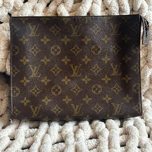 Louis Vuitton Vintage 1970’s Toiletry Pouch 26